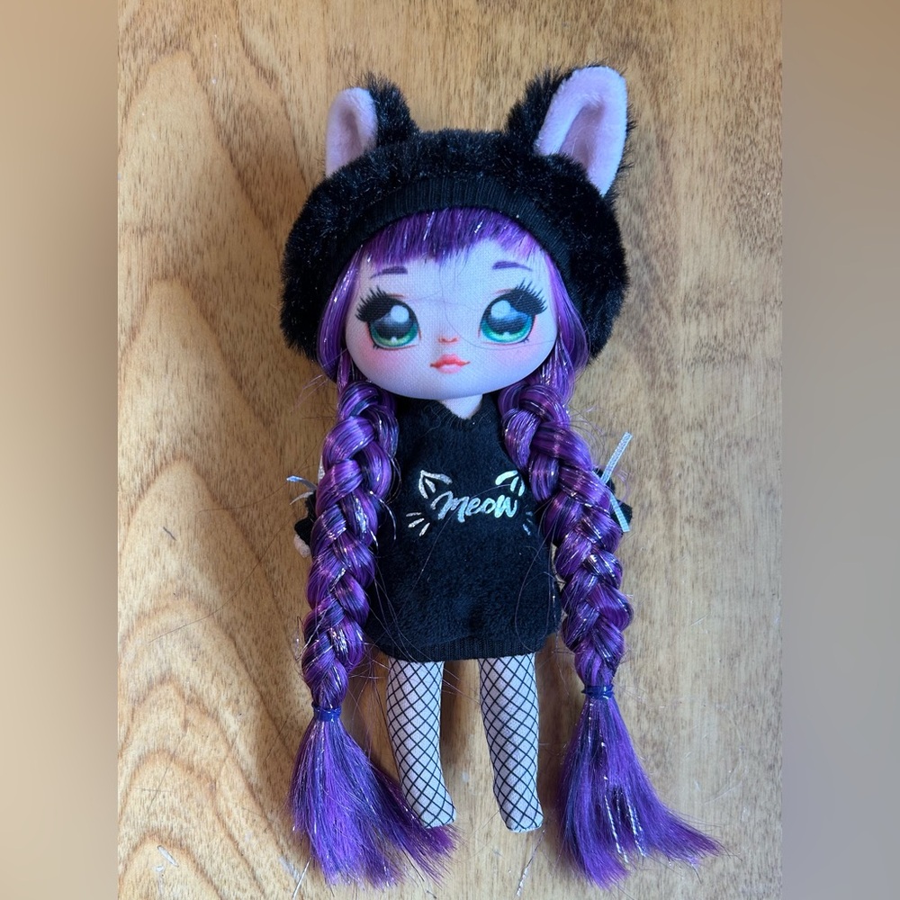 Nanana! Surprise 3-in-1 Backpack Bedroom Playset With Black Kitty Doll. - Picture 3 of 11